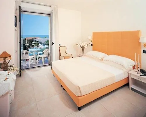 Szálloda Ducale Cattolica